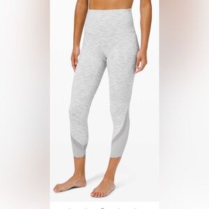 Lululemon Wunder Under High Rise Scalloped Hem Crop 23” Light Gray, Size 4